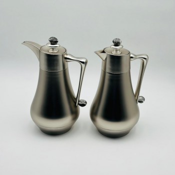 طقم  ترمس  شاي وقهوة أنيق يجمع بين التصميم العصري والانيق 