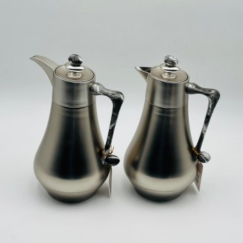 طقم  ترمس  شاي وقهوة أنيق يجمع بين التصميم العصري والانيق 