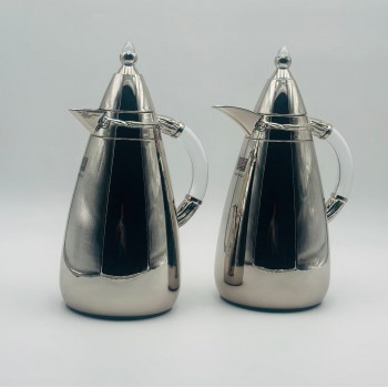 طقم  ترمس  شاي وقهوة أنيق يجمع بين التصميم العصري والانيق 