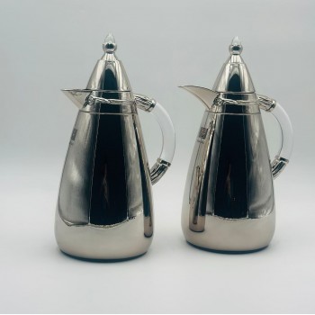 طقم  ترمس  شاي وقهوة أنيق يجمع بين التصميم العصري والانيق 