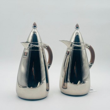 طقم  ترمس  شاي وقهوة أنيق يجمع بين التصميم العصري والانيق 