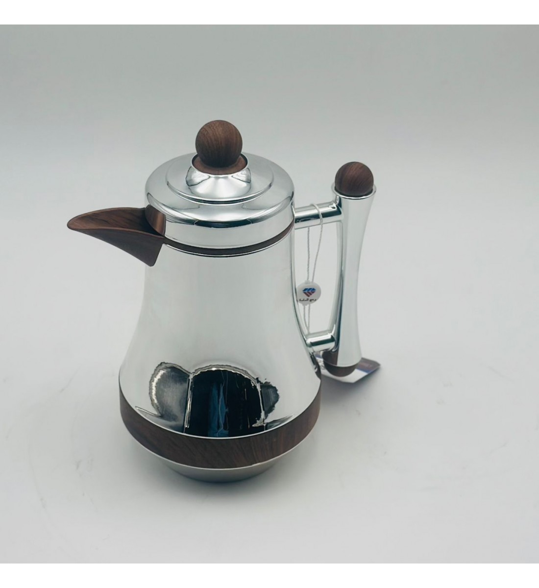 ترمس أنيق بتصميم عصري يجمع بين البساطة والفخامة، مصنوع من هيكل معدني 350مل 