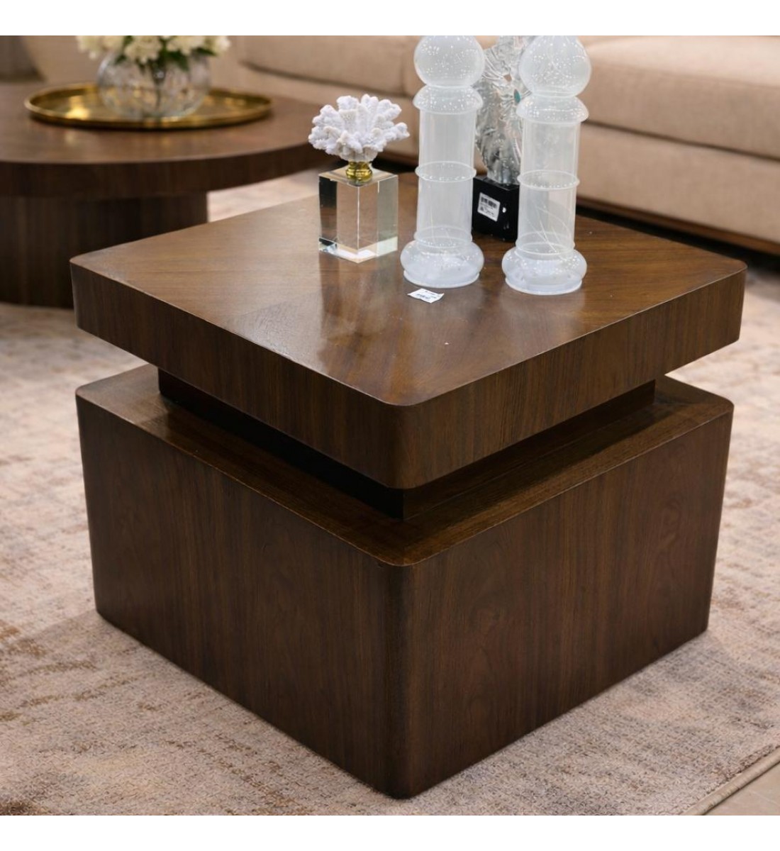 طاولة قهوة أنيقة بتصميم عصري ولون بني فاخر،60×60×60سم  (منتج تفصيل )