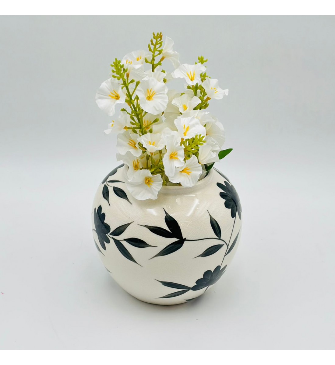 فازة ديكور أنيقة مصنوعة سيراميك 10×10×17سم 