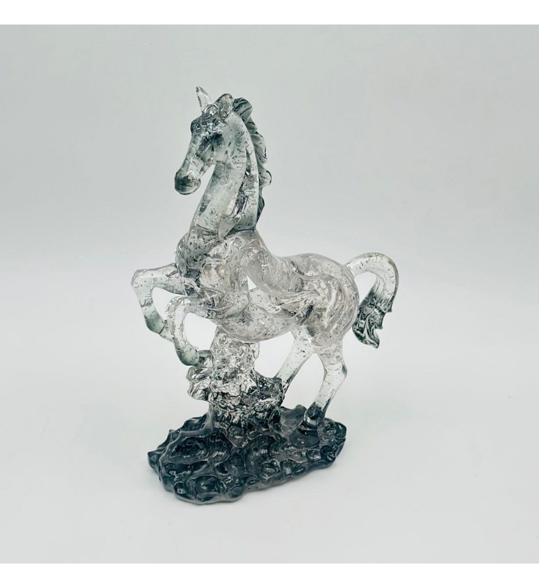 قطعة ديكور أنيقة بتصميم مجسّم لحصان في وضعية حركة30×18×8سم 