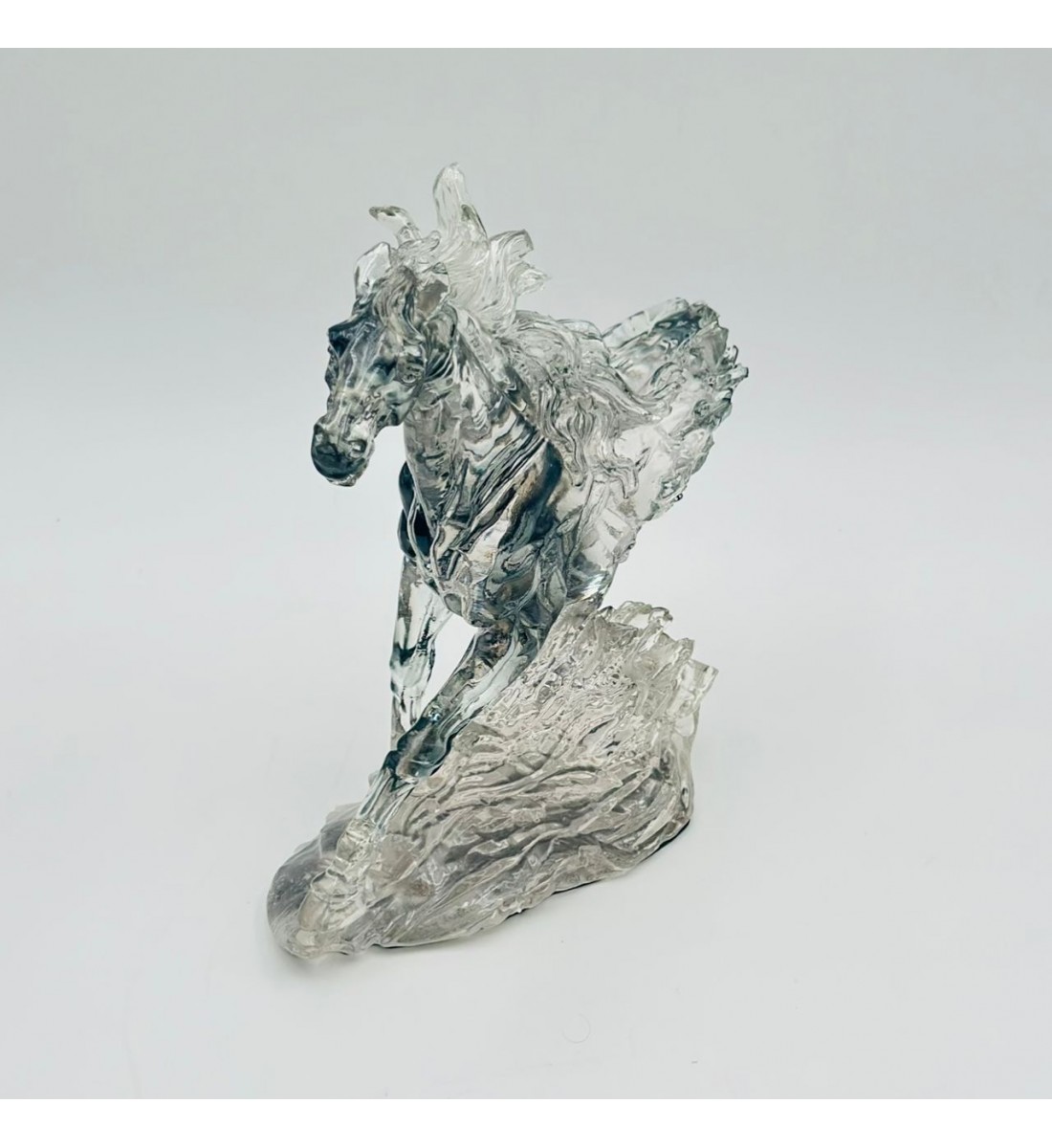 قطعة ديكور أنيقة بتصميم مجسّم لحصان في وضعية حركة28×9×24سم 