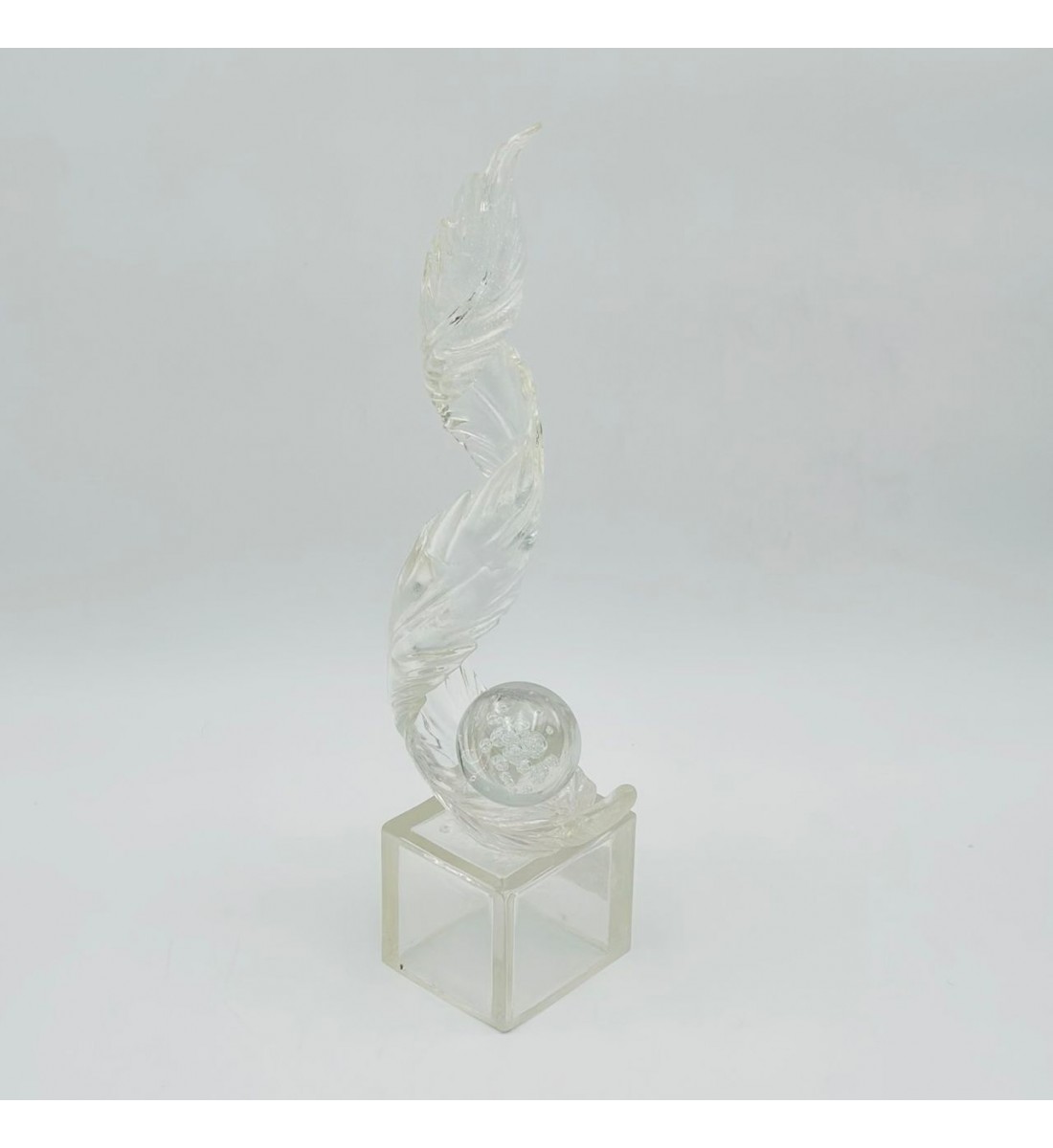 قطعة ديكور فنية بتصميم عصري يجمع بين الانسيابية والأناقة36×7×7سم 