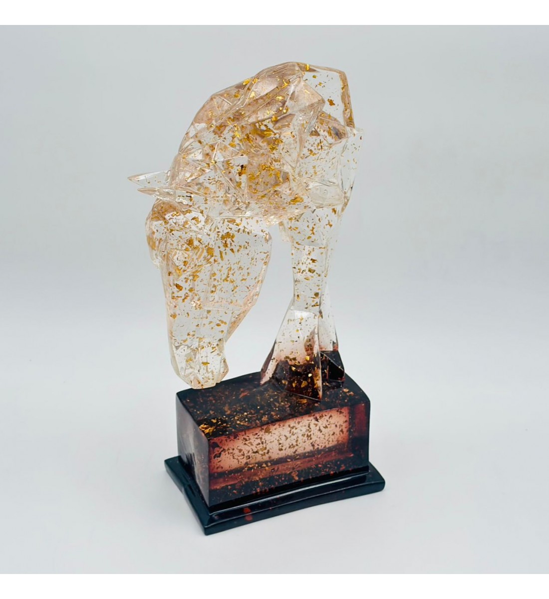 قطعة ديكور فنية بتصميم مجسّم لحصان بأسلوب هندسي عصري36×20×10سم 