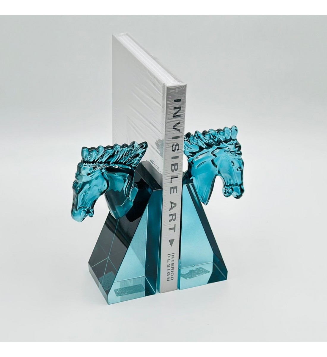 حامل كتاب ديكور كرستال أنيق، يضيف لمسة من الفخامة لمكتبتك أو غرفة القراءة