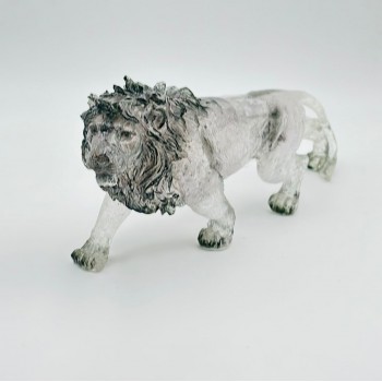 قطعة ديكور مجسّمة على شكل أسد في وضعية حركة هادئة38×12×15سم 