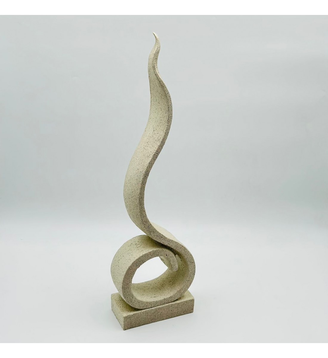 مجسم ديكوري عصري بتصميم متشابك على شكل حلقات دائرية 50×14×7سم 