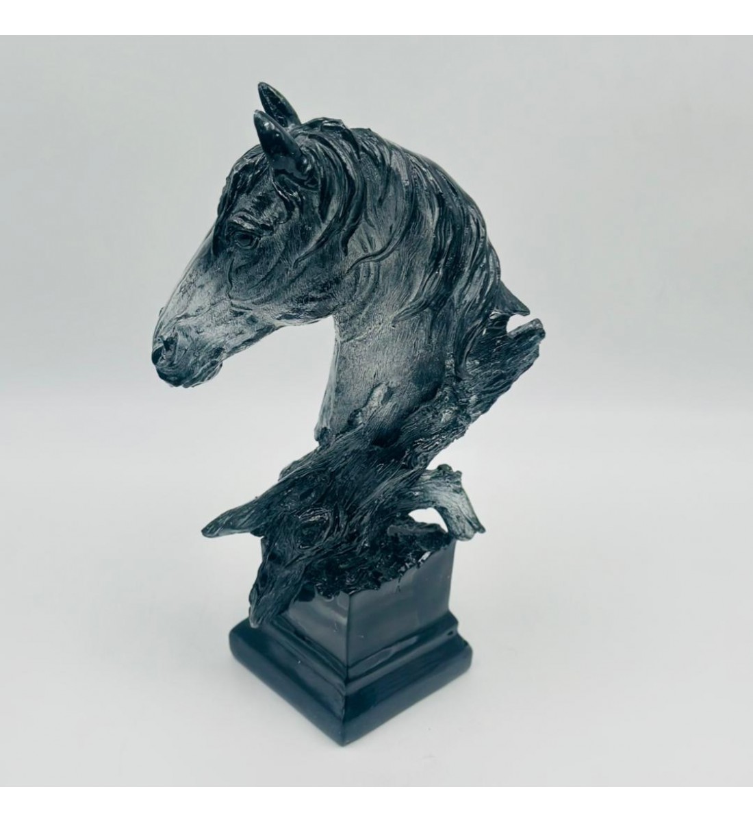 قطعة ديكور فنية بتصميم مجسّم لحصان بأسلوب هندسي عصري30×9×9سم 