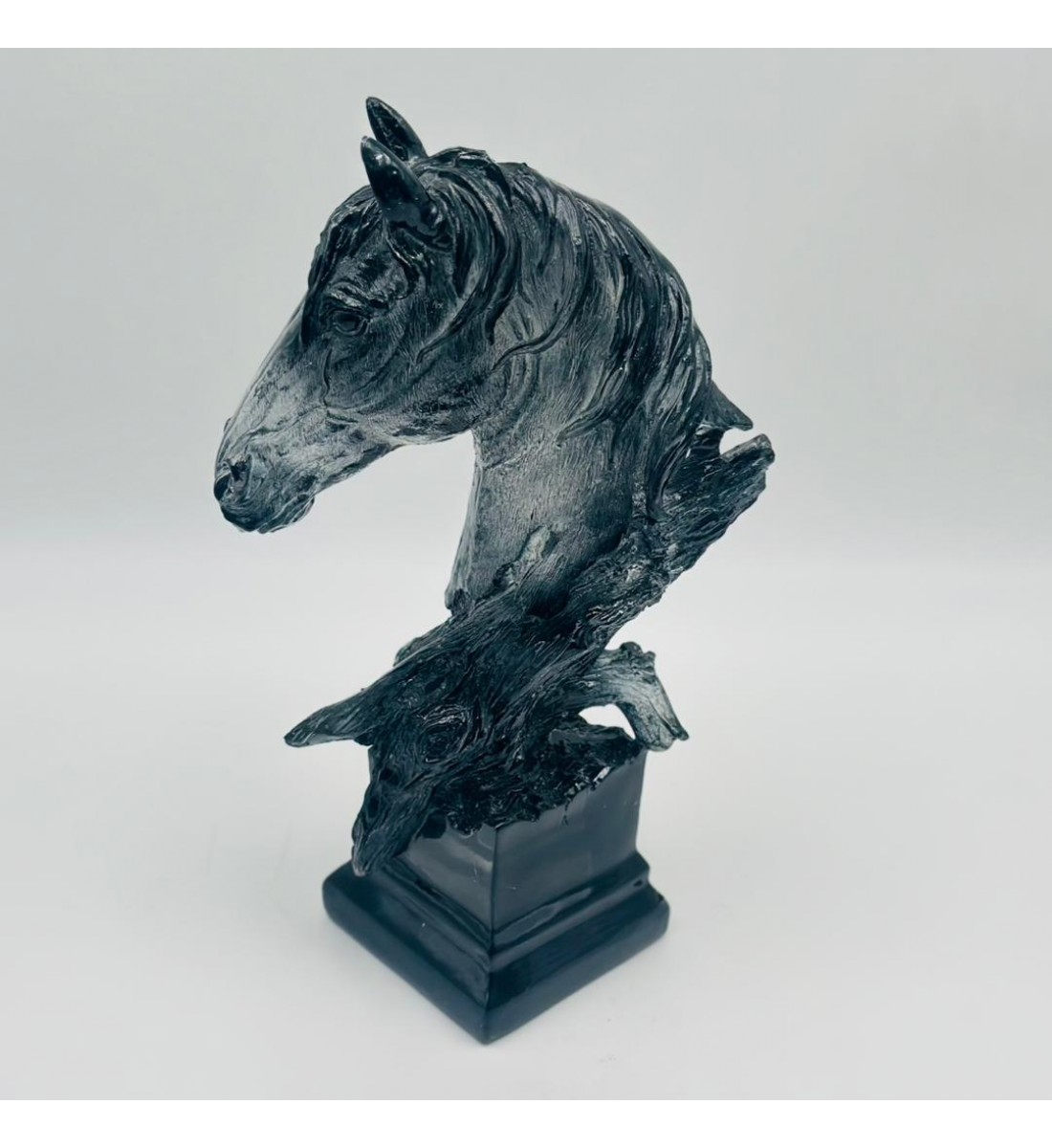 قطعة ديكور فنية بتصميم مجسّم لحصان بأسلوب هندسي عصري30×9×9سم 