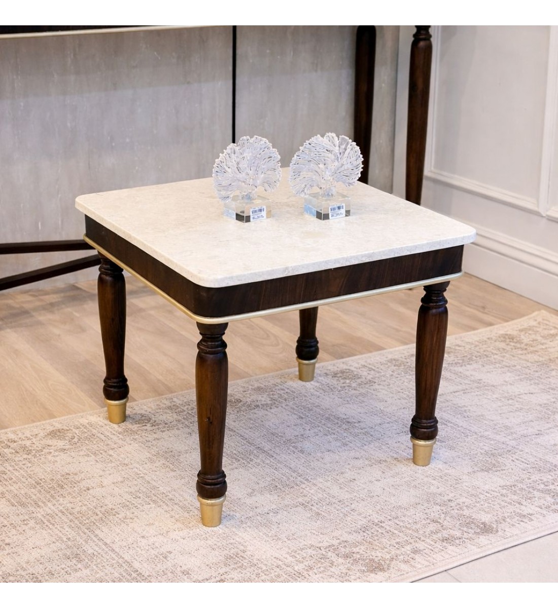 طاولة قهوة أنيقة بتصميم عصري ولون بني فاخر،60×60×60سم  (منتج تفصيل )