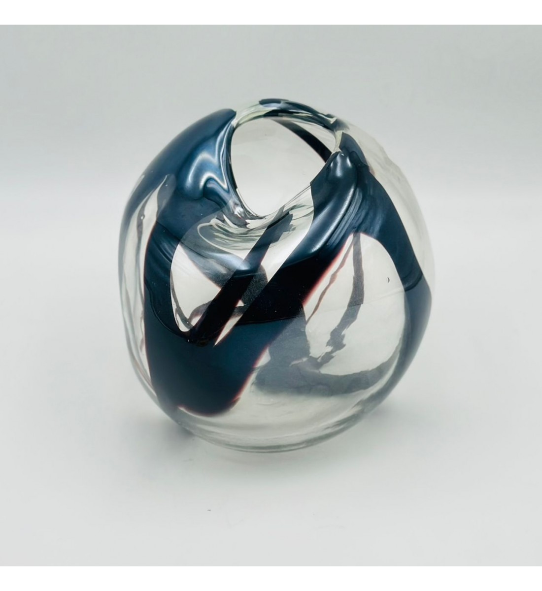 فازه زجاج  تصميم كلاسيك مقاس20×6×6سم 