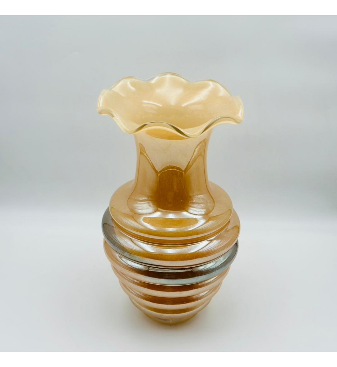 فازه زجاج تصميم كلاسيك مقاس 38×22×22سم فازه زجاج تصميم كلاسيك مقاس 38×22×22سم