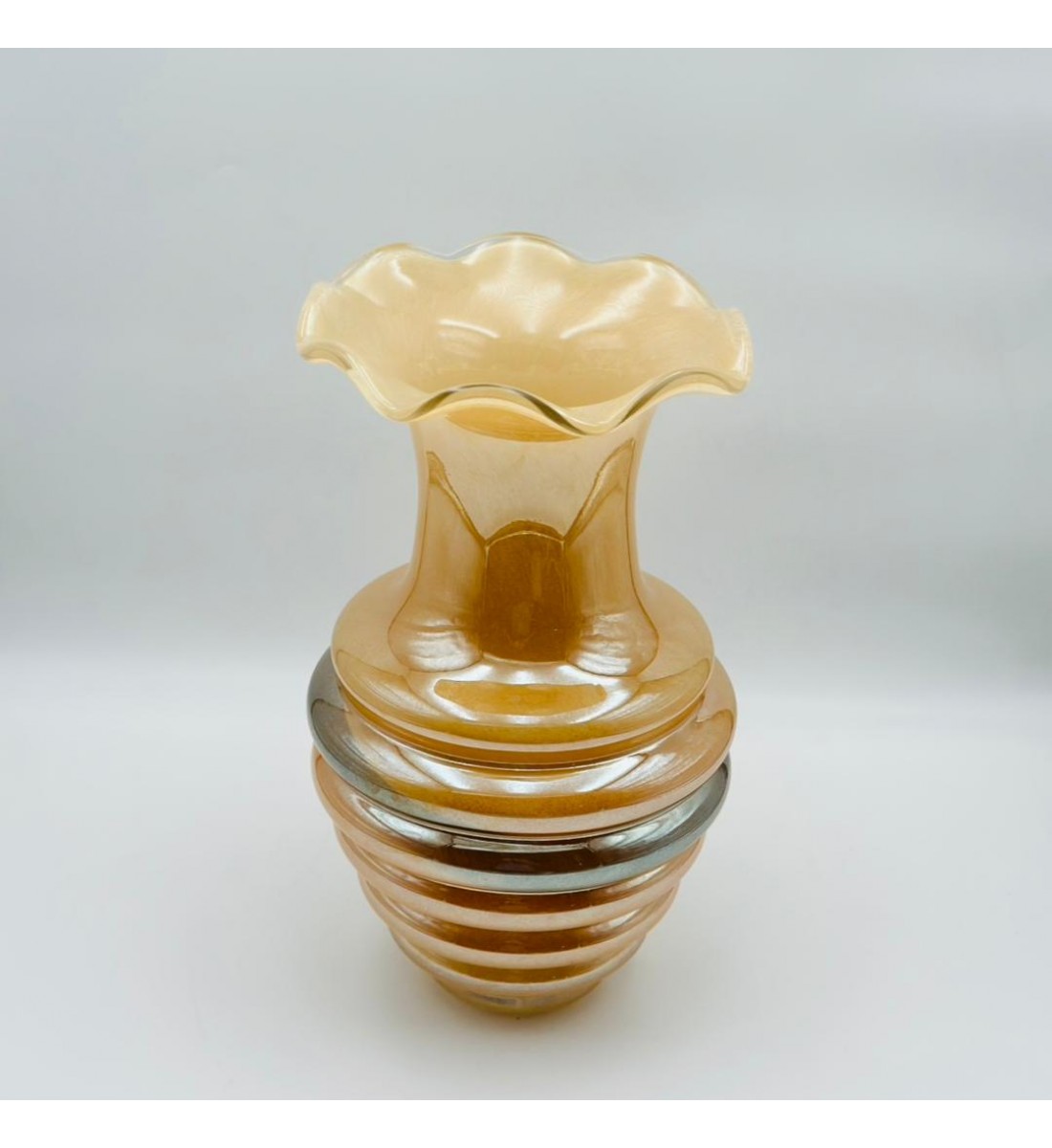 فازه زجاج تصميم كلاسيك مقاس 38×22×22سم فازه زجاج تصميم كلاسيك مقاس 38×22×22سم