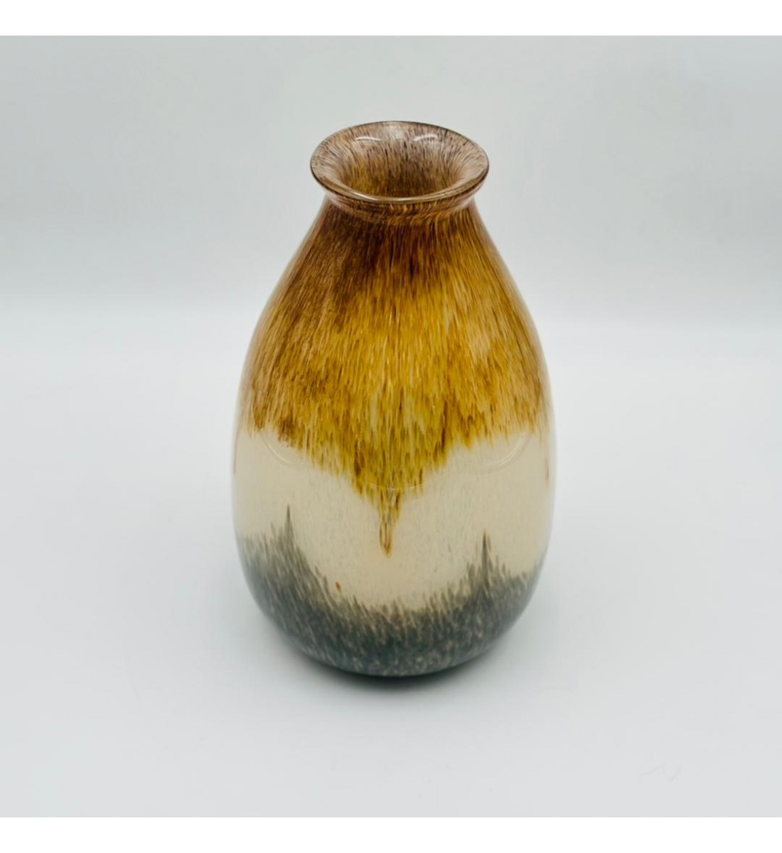 فازه زجاج تصميم كلاسيك مقاس 30×9×9سم فازه زجاج تصميم كلاسيك مقاس 30×9×9سم