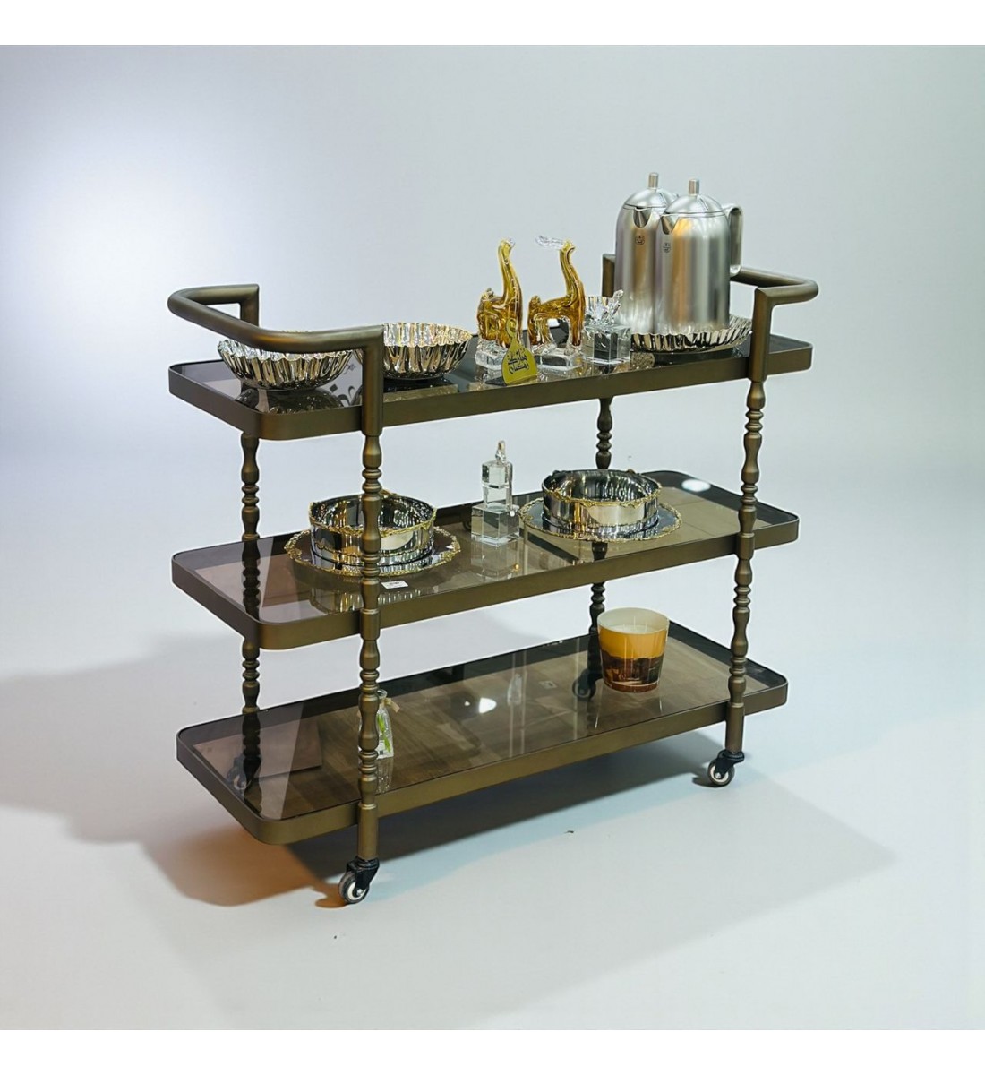 عربية تقديم 3دور زجاج وحديد لون ذهبي عربية تقديم 3دور زجاج وحديد لون ذهبي