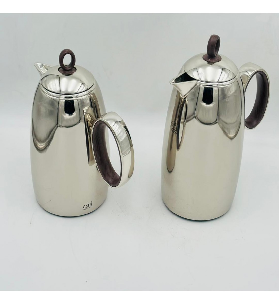 طقم  ترمس  شاي وقهوة أنيق يجمع بين التصميم العصري والانيق 