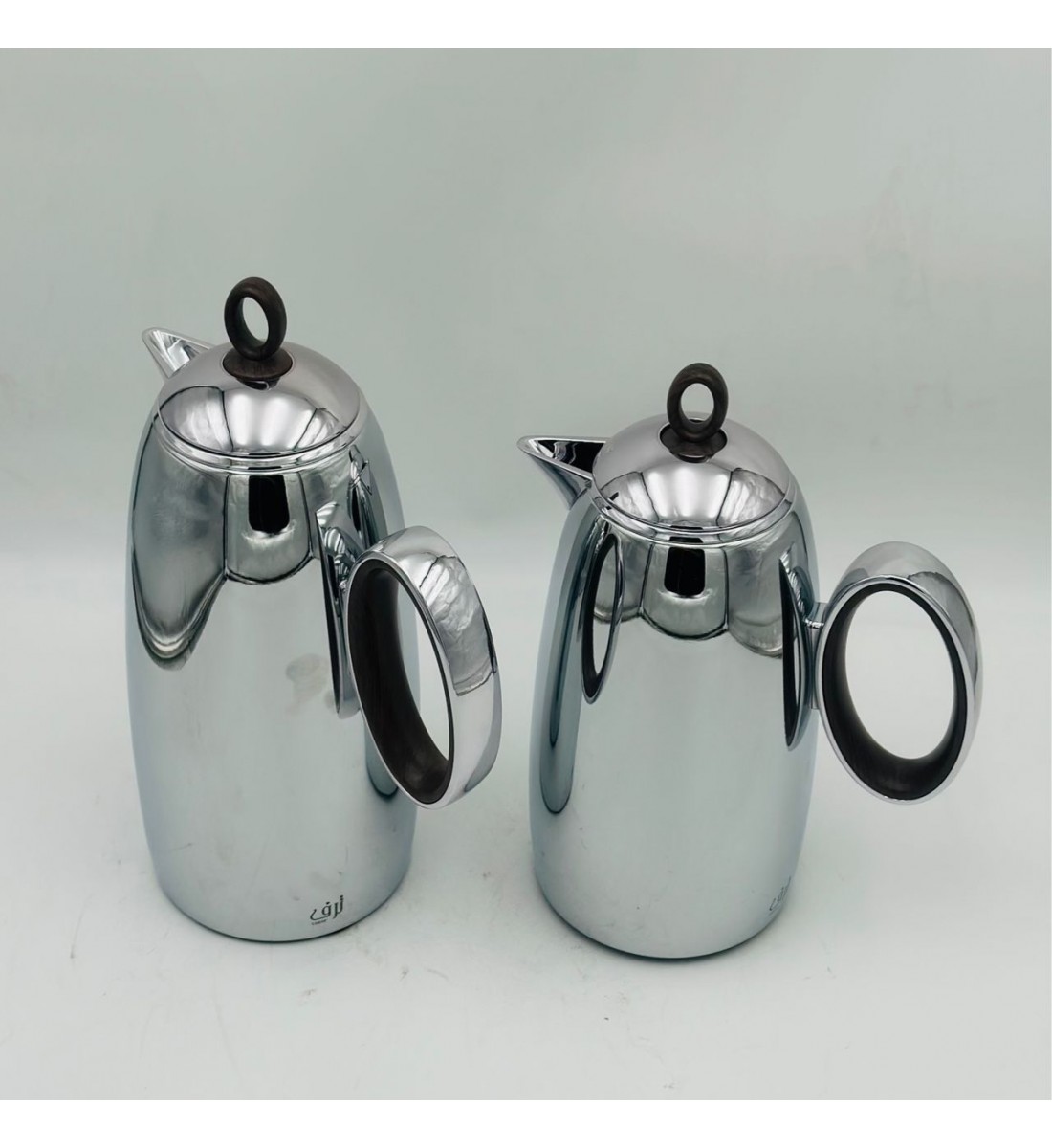 طقم  ترمس  شاي وقهوة أنيق يجمع بين التصميم العصري والانيق 