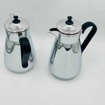 طقم  ترمس  شاي وقهوة أنيق يجمع بين التصميم العصري والانيق 