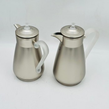 طقم  ترمس  شاي وقهوة أنيق يجمع بين التصميم العصري والانيق 