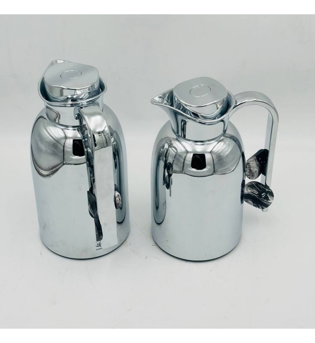 طقم ترمس شاي وقهوة أنيق يجمع بين التصميم العصري والانيق طقم ترمس شاي وقهوة أنيق يجمع بين التصميم العصري والانيق