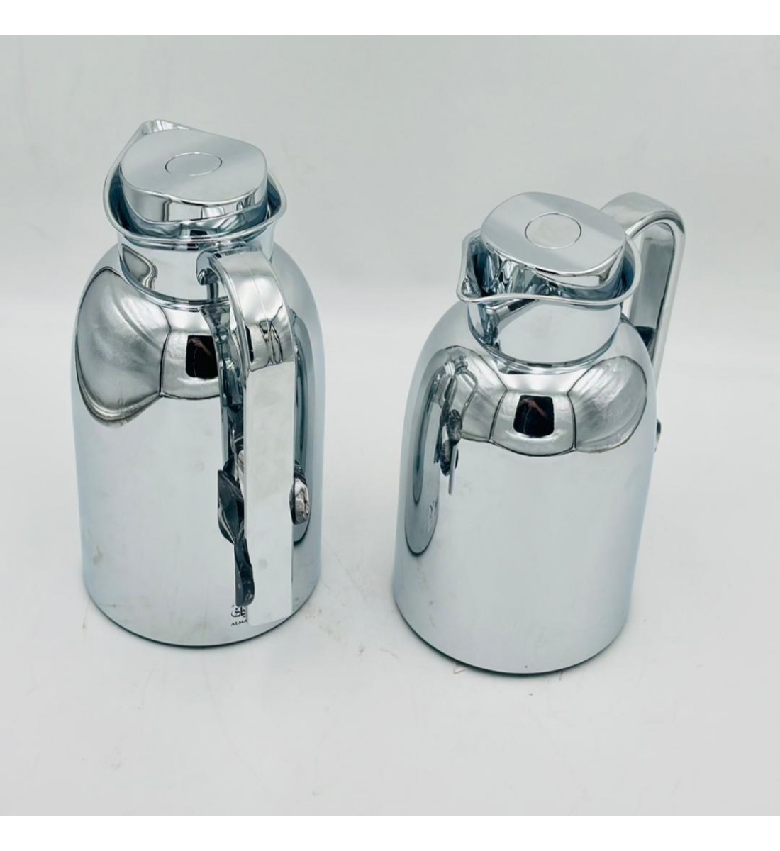 طقم ترمس شاي وقهوة أنيق يجمع بين التصميم العصري والانيق طقم ترمس شاي وقهوة أنيق يجمع بين التصميم العصري والانيق