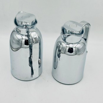 طقم  ترمس  شاي وقهوة أنيق يجمع بين التصميم العصري والانيق 