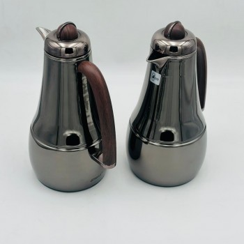 طقم  ترمس  شاي وقهوة أنيق يجمع بين التصميم العصري والانيق 