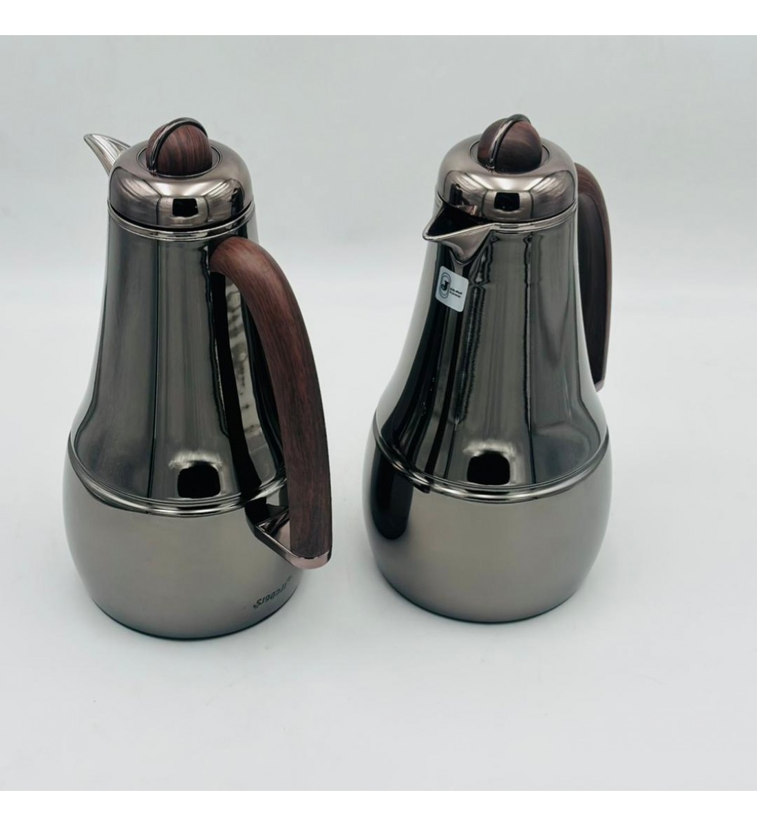 طقم ترمس شاي وقهوة أنيق يجمع بين التصميم العصري والانيق طقم ترمس شاي وقهوة أنيق يجمع بين التصميم العصري والانيق