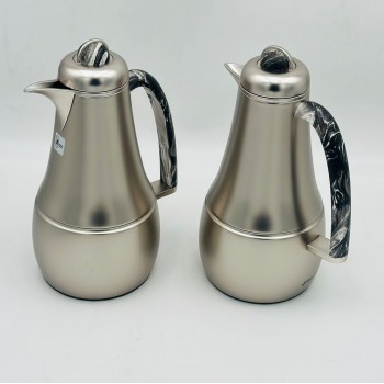 طقم  ترمس  شاي وقهوة أنيق يجمع بين التصميم العصري والانيق 