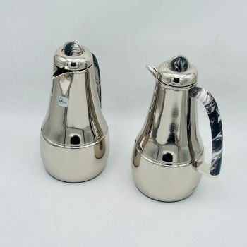 طقم  ترمس  شاي وقهوة أنيق يجمع بين التصميم العصري والانيق 