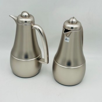 طقم  ترمس  شاي وقهوة أنيق يجمع بين التصميم العصري والانيق 