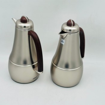 طقم  ترمس  شاي وقهوة أنيق يجمع بين التصميم العصري والانيق 