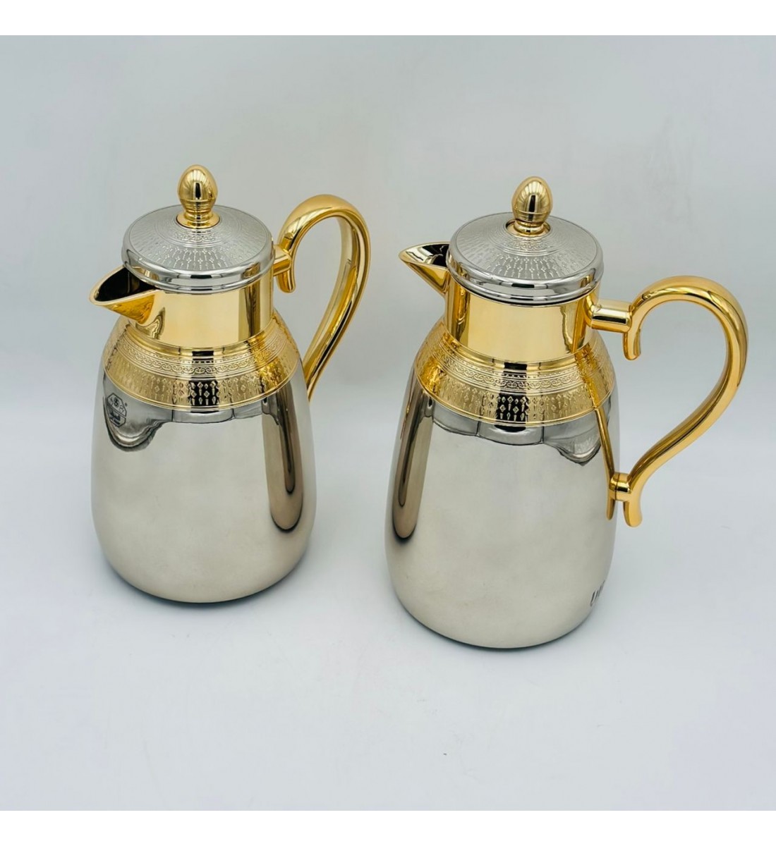 طقم ترمس شاي وقهوة أنيق يجمع بين التصميم العصري والانيق طقم ترمس شاي وقهوة أنيق يجمع بين التصميم العصري والانيق