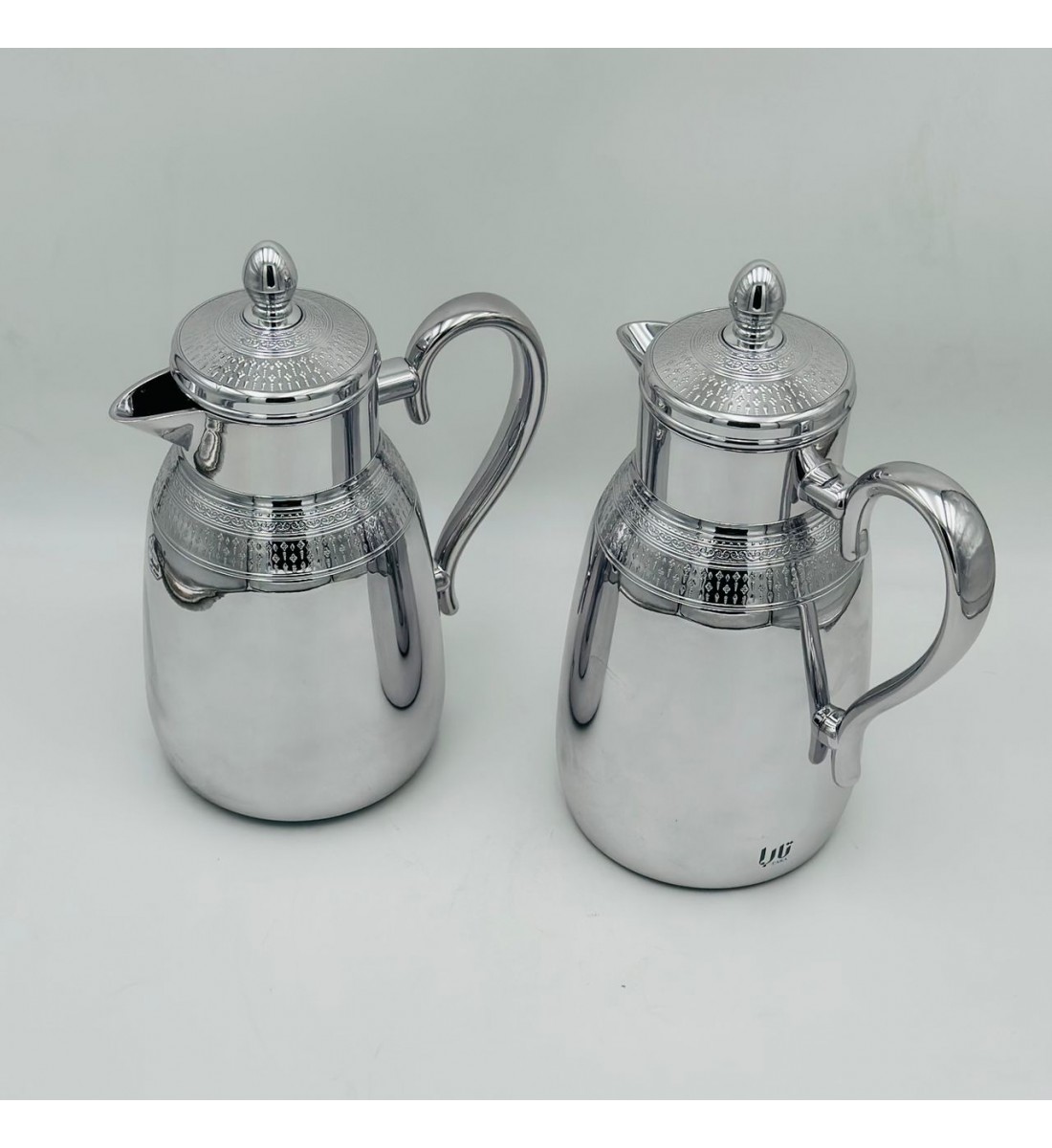 طقم ترمس شاي وقهوة أنيق يجمع بين التصميم العصري والانيق طقم ترمس شاي وقهوة أنيق يجمع بين التصميم العصري والانيق