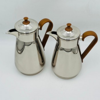 طقم  ترمس  شاي وقهوة أنيق يجمع بين التصميم العصري والانيق 