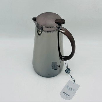 ترمس أنيق بتصميم عصري يجمع بين البساطة والفخامة، مصنوع من هيكل معدني 1لتر