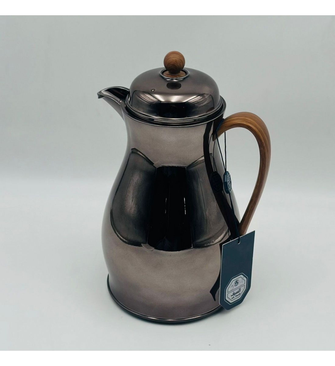 ترمس أنيق بتصميم عصري يجمع بين البساطة والفخامة، مصنوع من هيكل معدني1لتر 