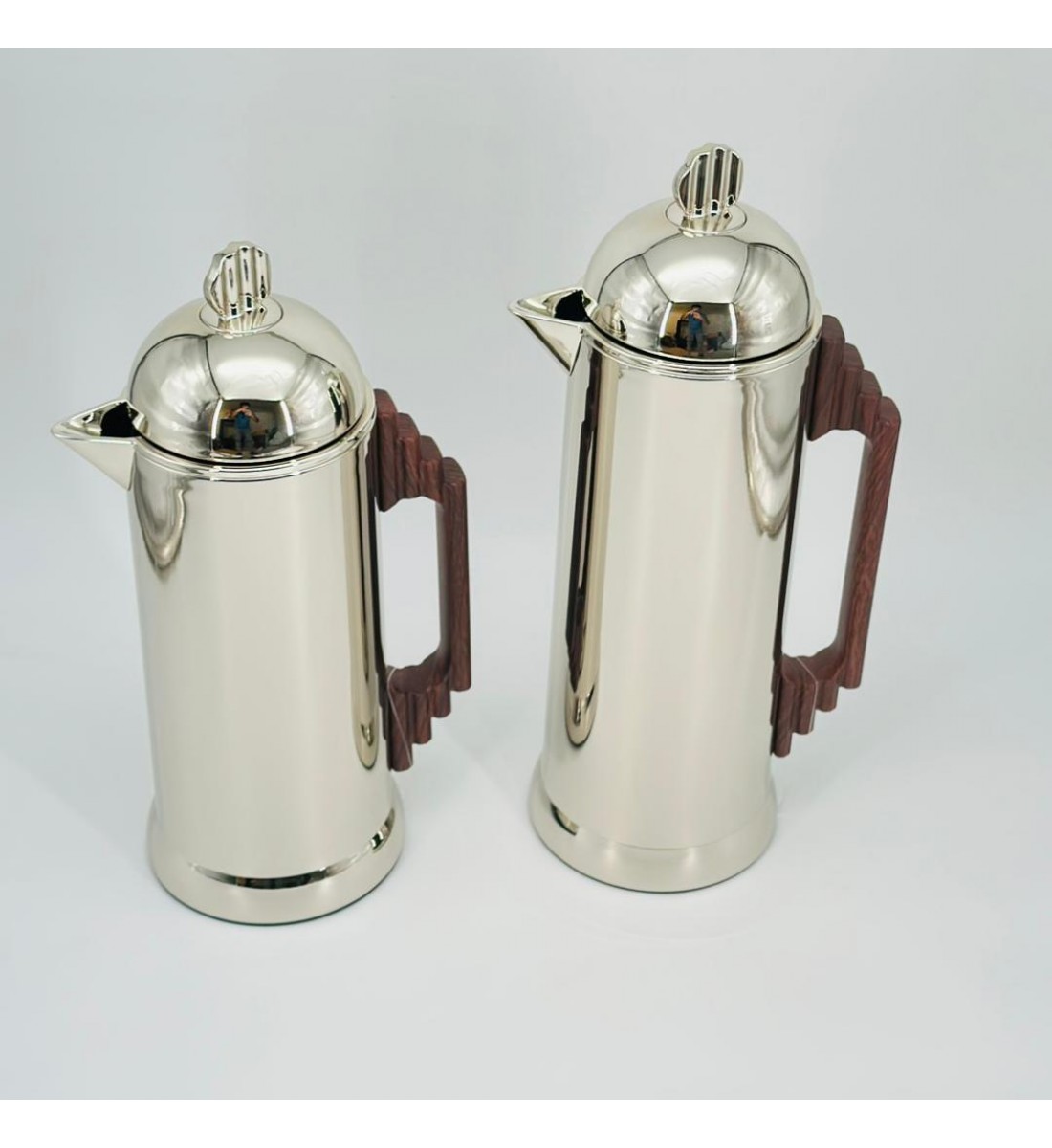 طقم ترمس شاي وقهوة أنيق يجمع بين التصميم العصري والانيق طقم ترمس شاي وقهوة أنيق يجمع بين التصميم العصري والانيق