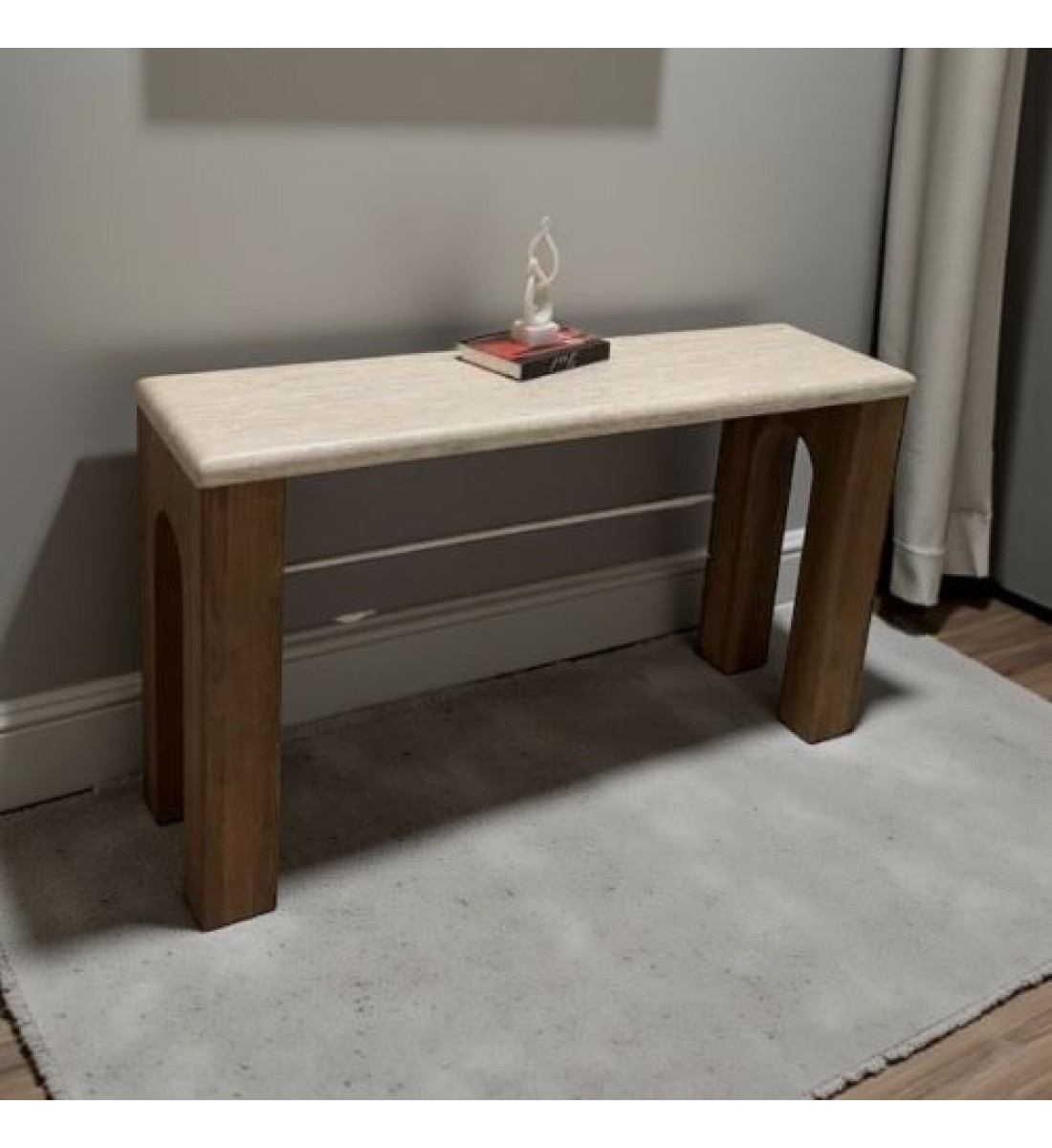 كنسول خشبي بتصميم عصرى ومميز كنسول خشبي بتصميم عصرى ومميز