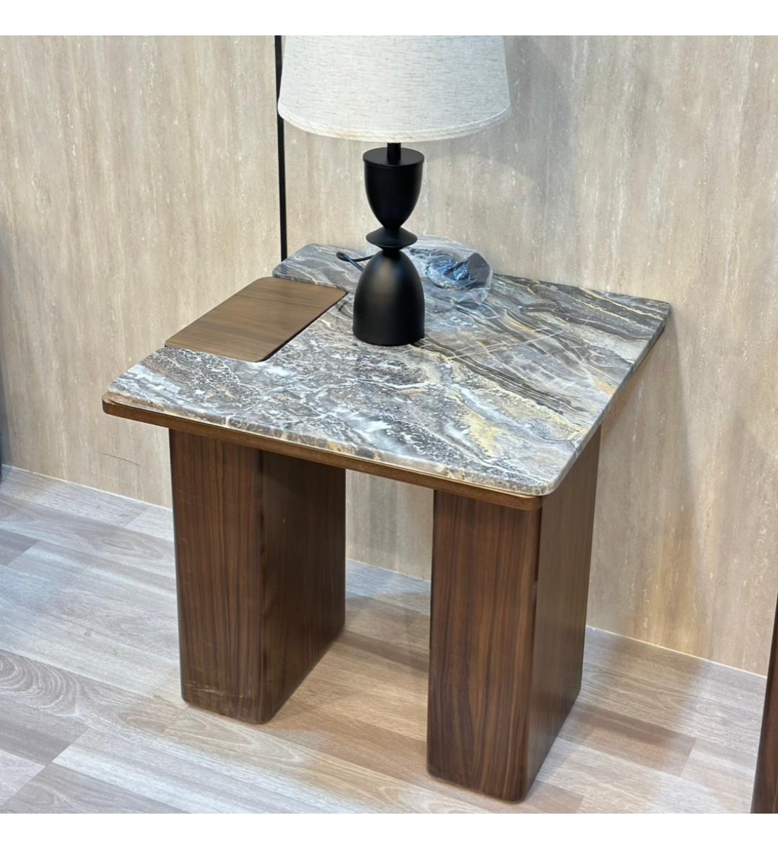 طاولة قهوة أنيقة بتصميم عصري ولون بني فاخر،60×60×60سم (منتج تفصيل ) طاولة قهوة أنيقة بتصميم عصري ولون بني فاخر،60×60×60سم (منتج تفصيل )