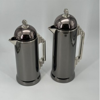 طقم  ترمس  شاي وقهوة أنيق يجمع بين التصميم العصري والانيق 