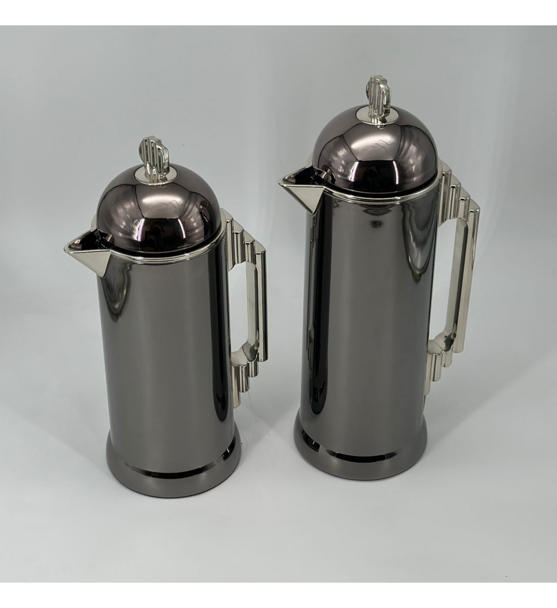 طقم ترمس شاي وقهوة أنيق يجمع بين التصميم العصري والانيق طقم ترمس شاي وقهوة أنيق يجمع بين التصميم العصري والانيق