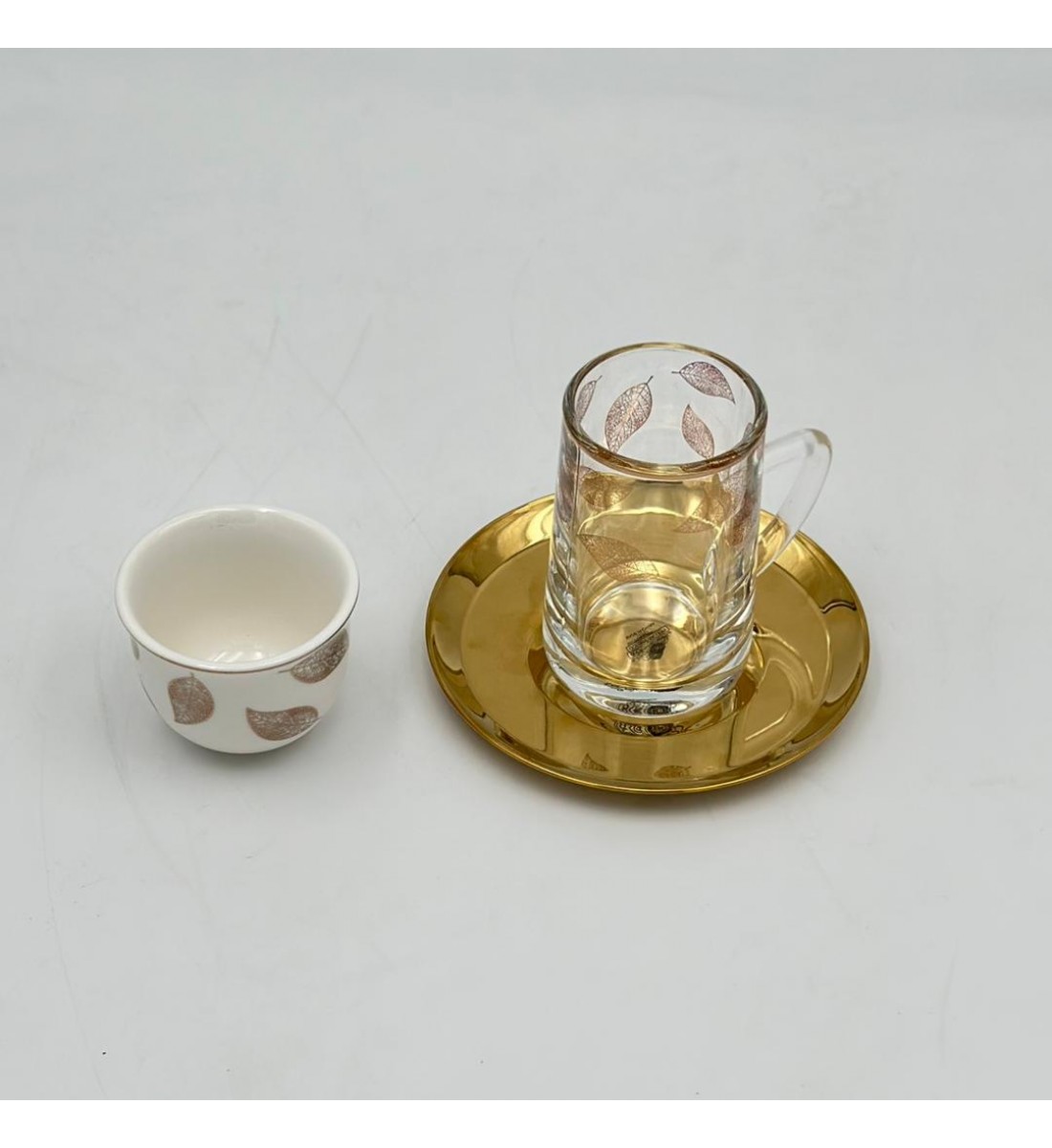 طقم كاسات وفناجين مع الصحن 18قطعه