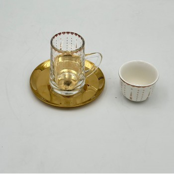 طقم كاسات وفناجين مع الصحن 18قطعه