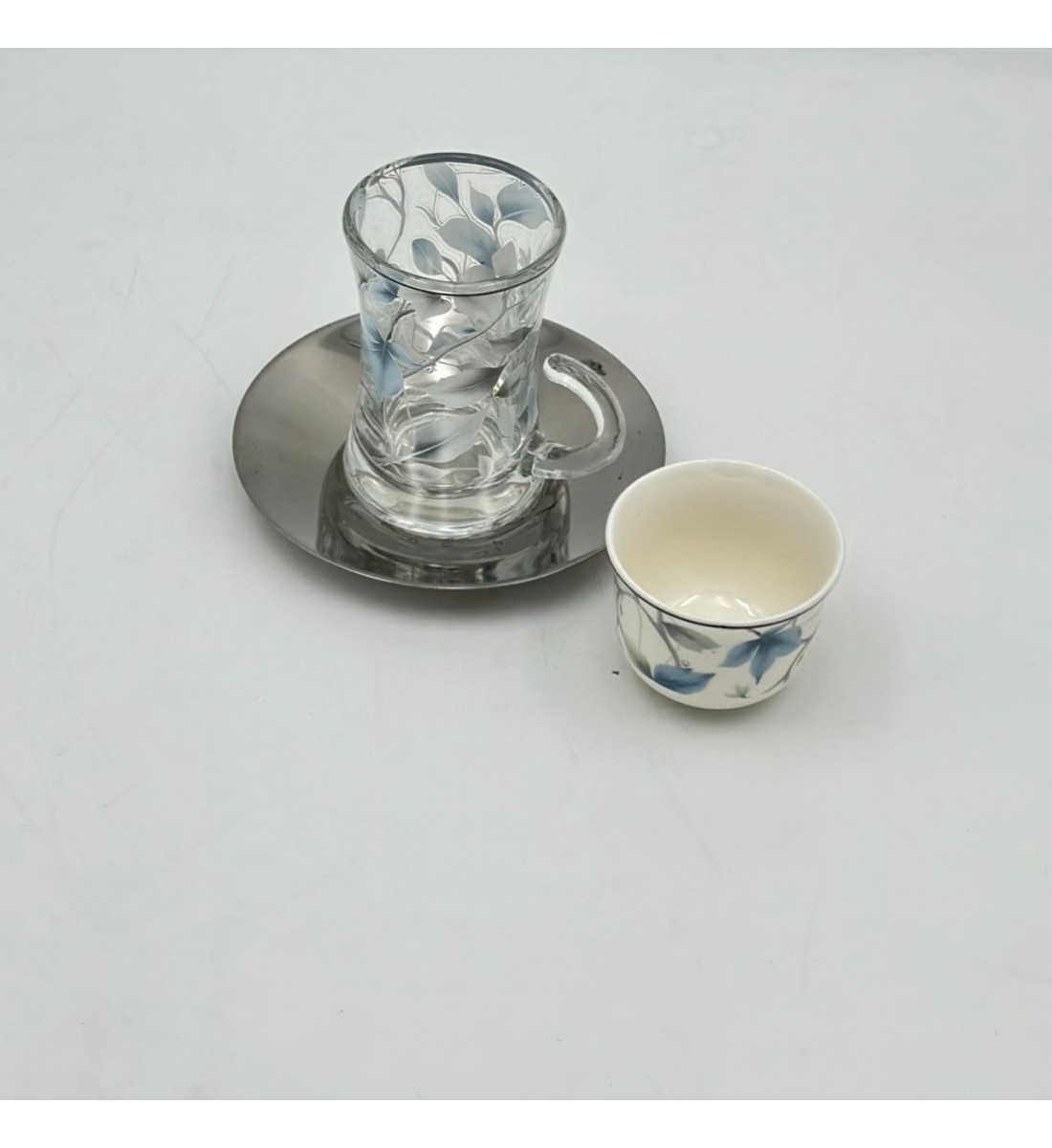 طقم كاسات وفناجين مع الصحن 18قطعه