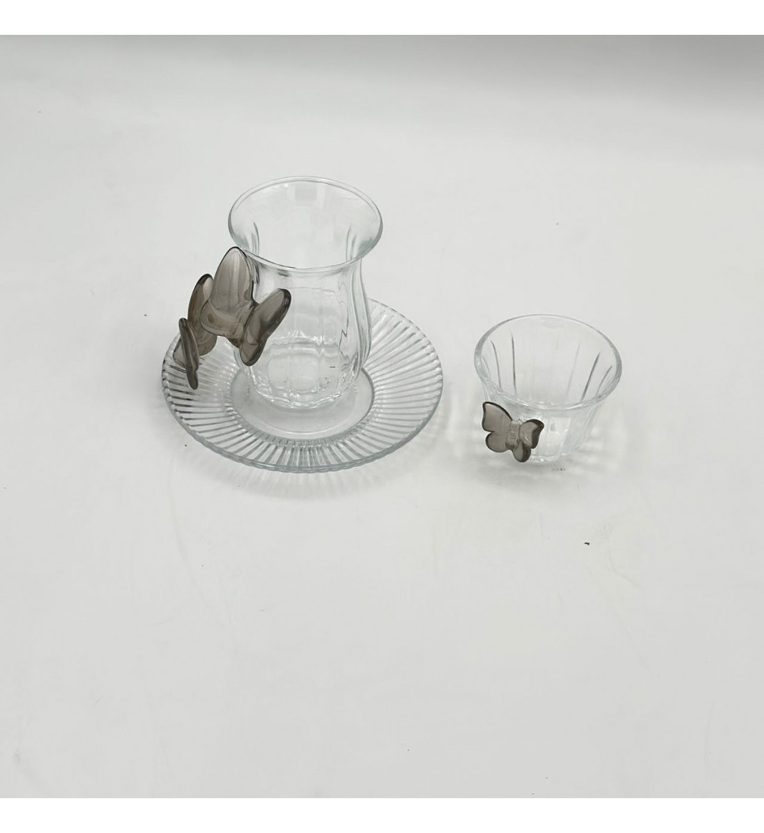 طقم كاسات وفناجين مع الصحن 18قطعه